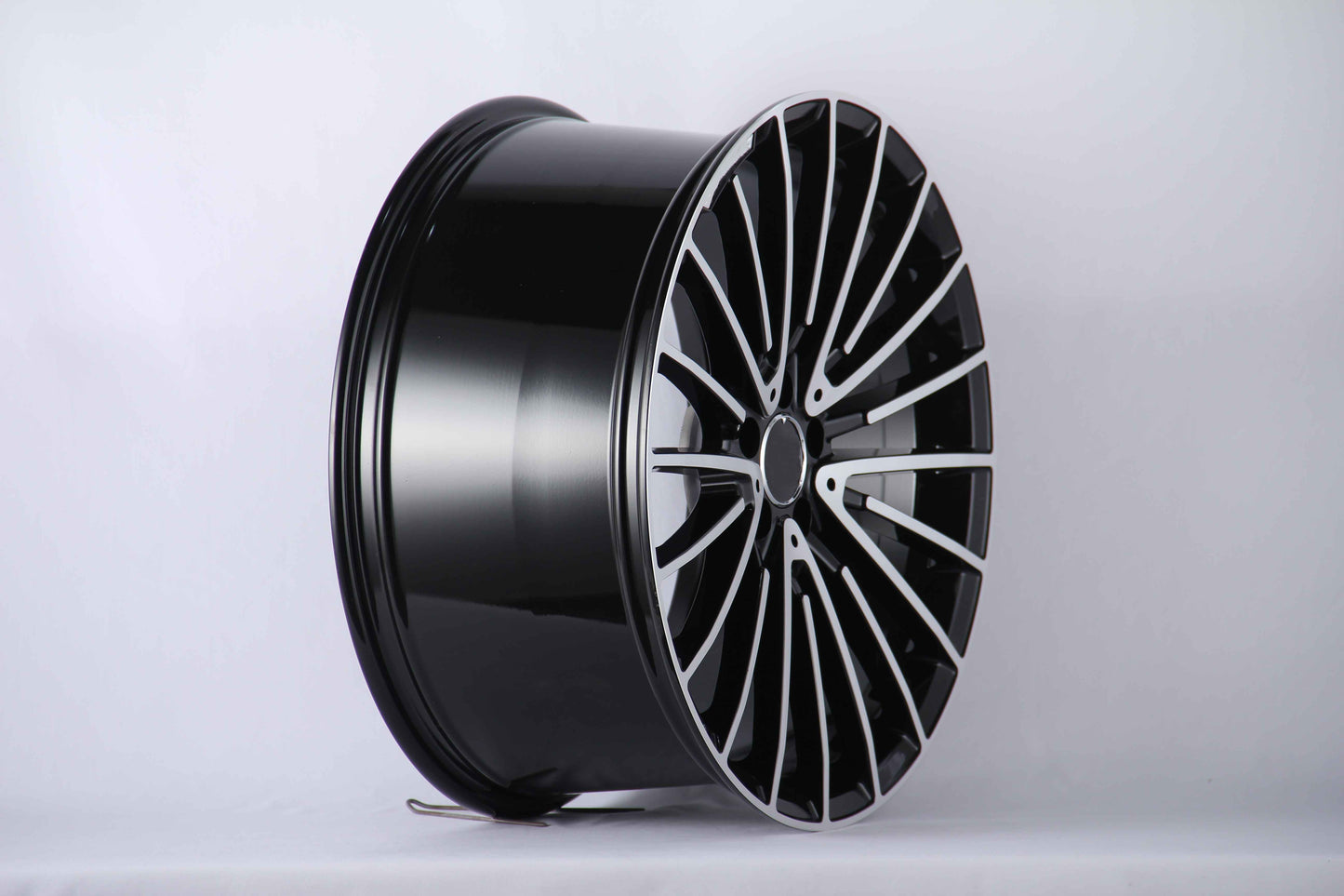 18" Wheels fits Mercedes Benz A220 C240 C250 C280 C300 C320 C350 C400 C43 CL500 CL55 CL550 CLA250 CLA45 CLS500 CLS55 CLS550 CLS63 E250 E300 E320 E350 E400 E43 E500 E53 E55 E550 GLA250 GLA45 S400 S430 S500 S55 S550 S600