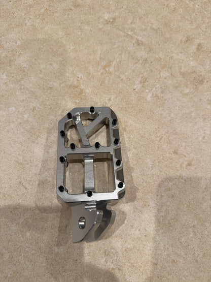 Sliver Foot Pegs