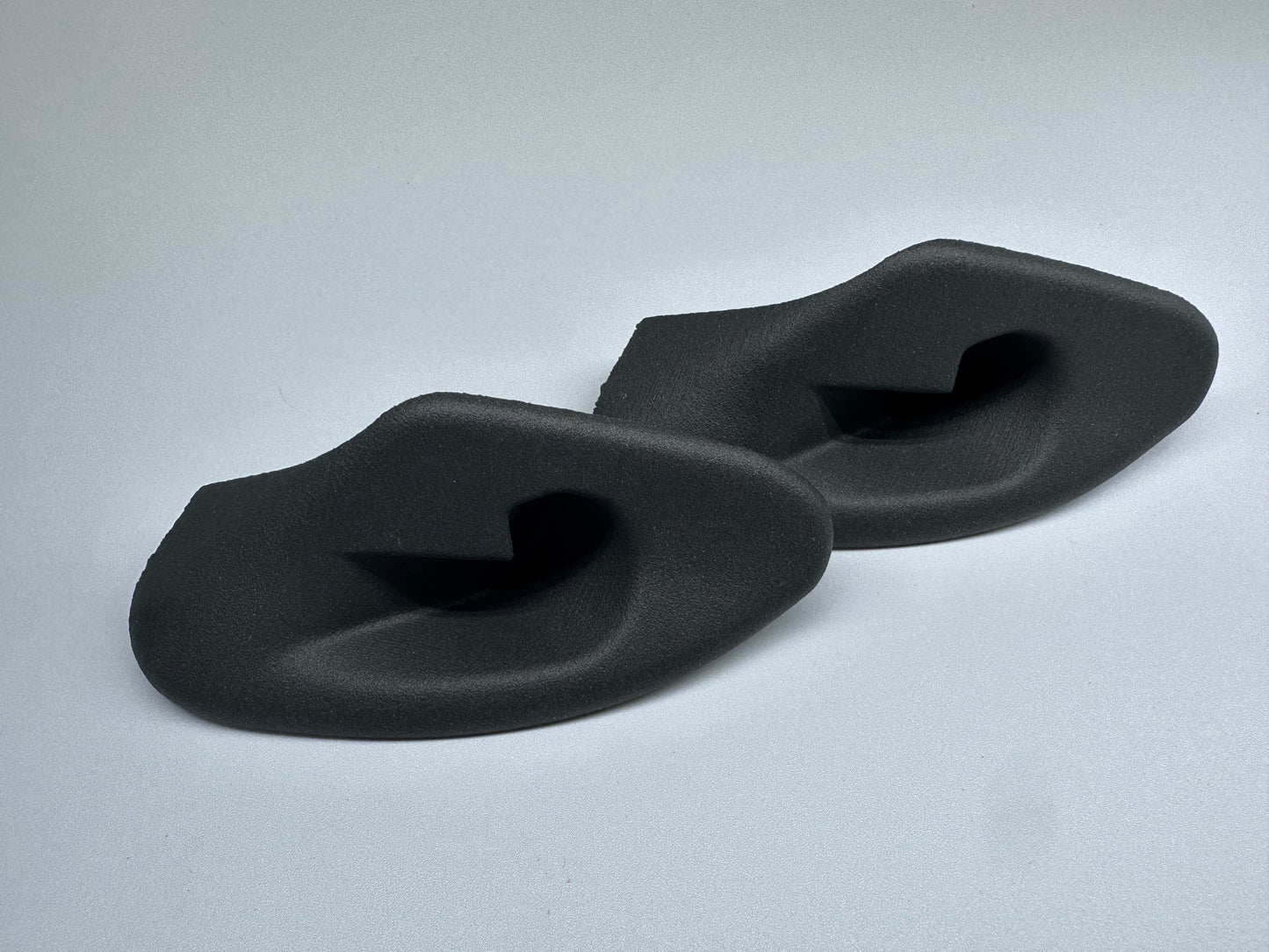 - HRB BMW Z3 Coupe Cargo Roller Blind Bracket (Pair)