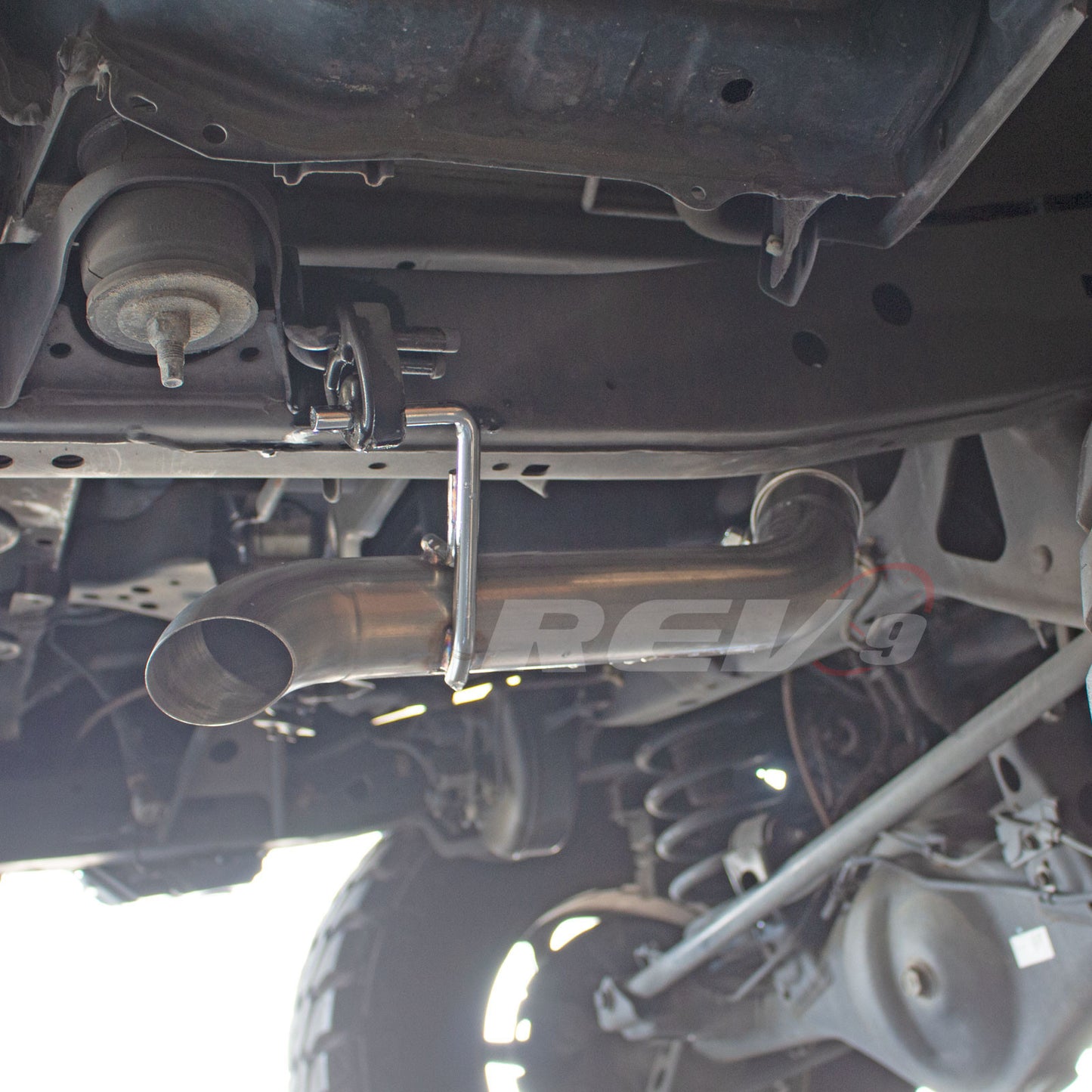 REV9 POWER FLOWMAXX STAINLESS CAT-BACK EXHAUST KIT – TOYOTA TUNDRA CREWMAX 5.5FT BED (XK70) 2022-2026