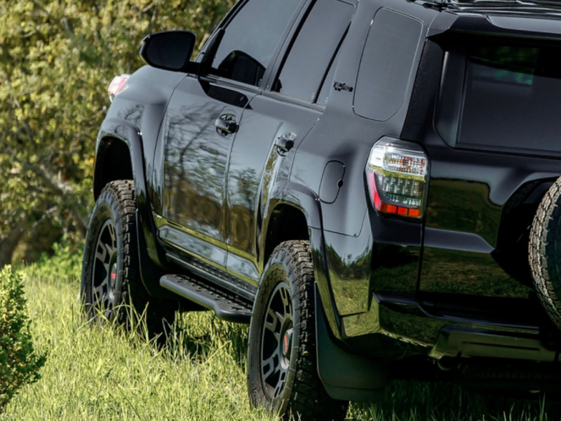Cali Raised LED Cali Raised 10-24 Toyota 4Runner Step Ed Bolt On Rock Sliders - Kick Out/PwdrCoat Plate/BedLiner CR2684