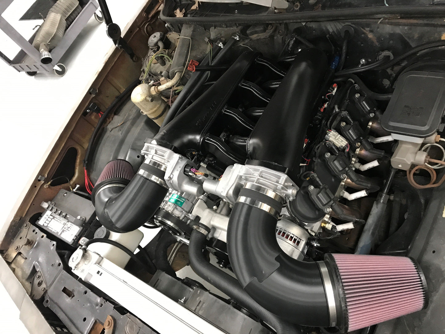 Sniper EFI Fabricated Intake Manifold Dual Plenum 102mm GM LS3/L92, and Fuel Rail Kit - Black