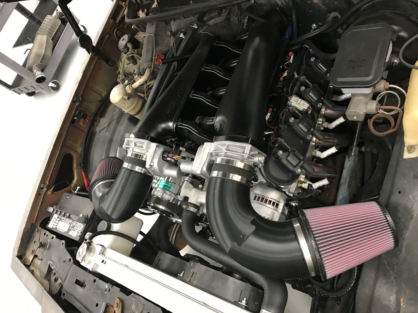 Sniper EFI Fabricated Intake Manifold Dual Plenum 102mm GM LS1/2/6, and Fuel Rail Kit - Black