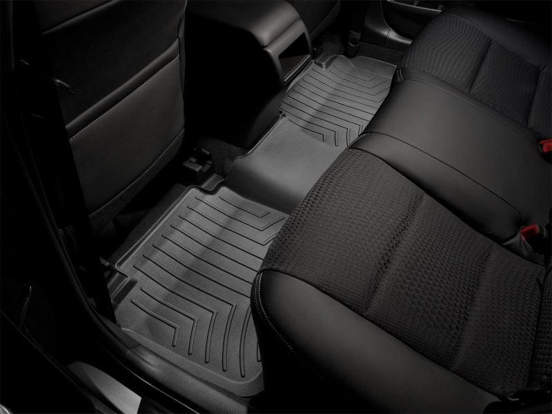 WeatherTech 01-06* Sierra Silverado 2500/3500 Extended Cab Classic Rear FloorLiner - Black