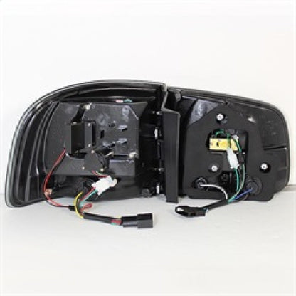 Spyder Volkswagen Touareg 03-07 LED Tail Lights Black ALT-YD-VTOU04-LED-BK 5042699