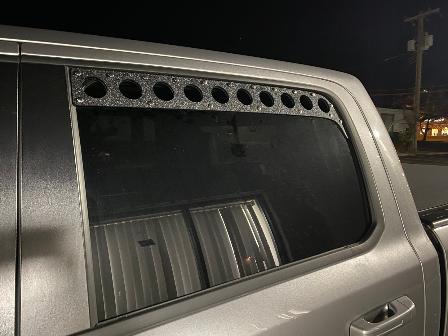 5th Gen Ram 1500 Rear Window Vents (Crew Cab)