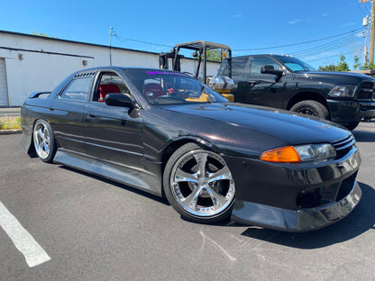 R32 Skyline Rear Window Vents (Sedan)