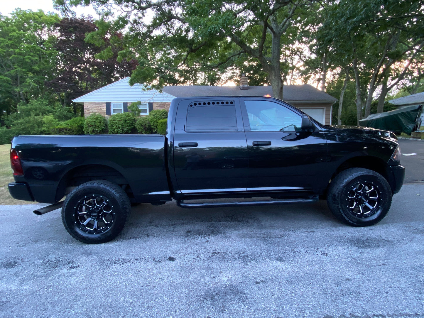 4th Gen Ram Rear Window Vents (Crew Cab)