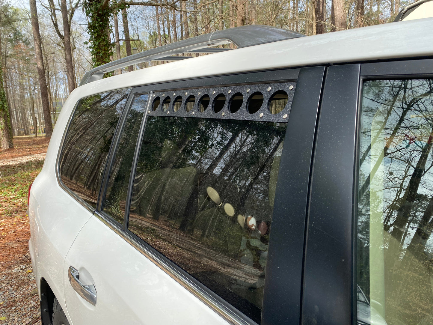 Toyota LC200/Lexus LX570 Window Vents