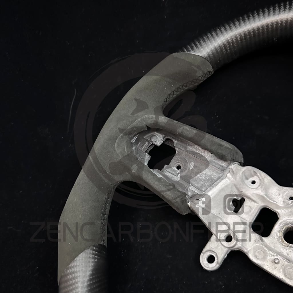 IN STOCK - 2018+ Jeep JL Wrangler/Gladiator Carbon Fiber Steering Wheel
