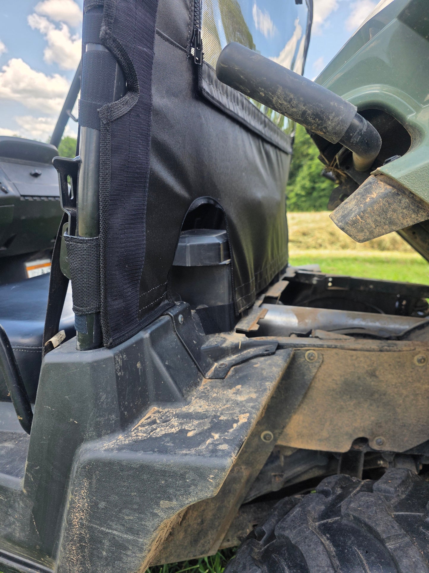 John Deere Gator 550/560/590 - Soft Back Panel with Mesh/Vinyl Window