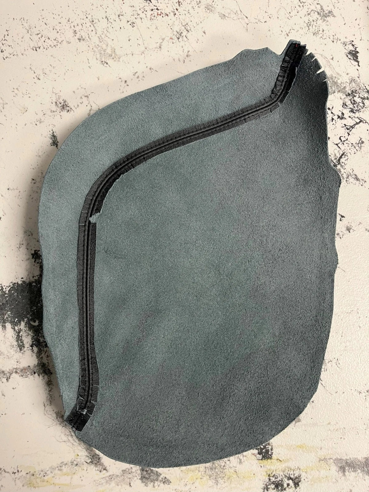 For 2014-2019 Chevy Corvette C7 Genuine Leather/Suede Console Armrest Cover