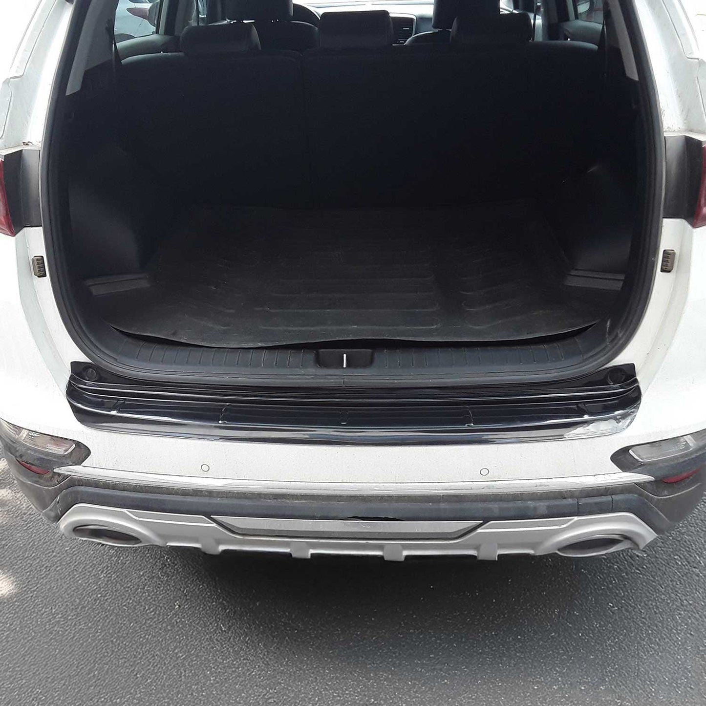 2020-2022 Kia Sportage QL FL Rear Bumper Sill Cover Acrylic Gloss Black 1Pcs