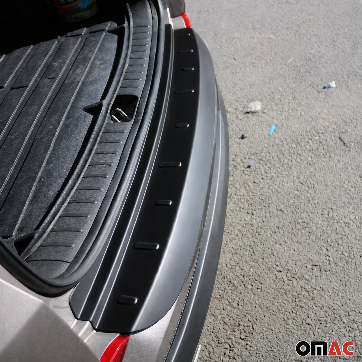 2016-2018 Hyundai Tucson Rear Bumper Guard Acrylic Black