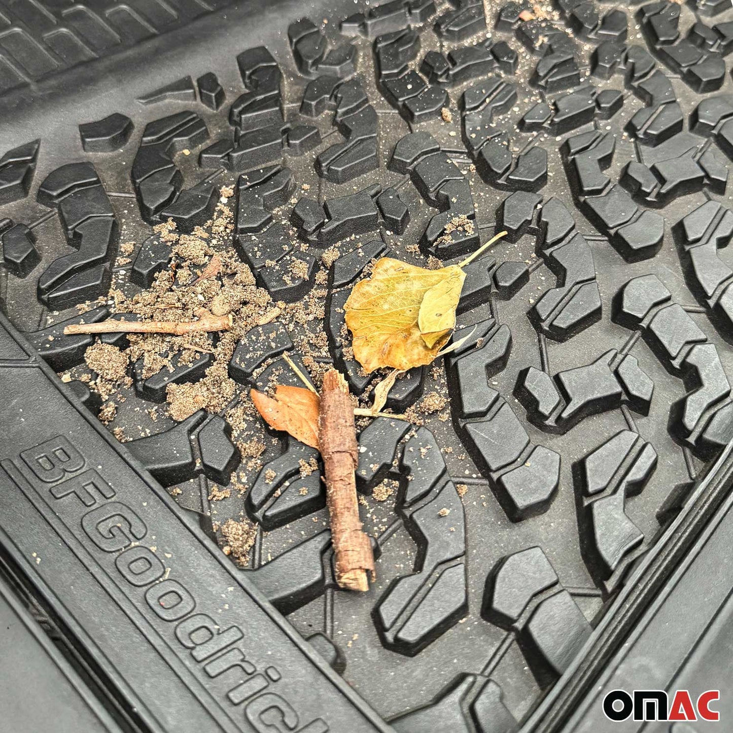 Universal Trim fit Floor Mats Liners for Dodge Trucks & SUV All Season Rubber