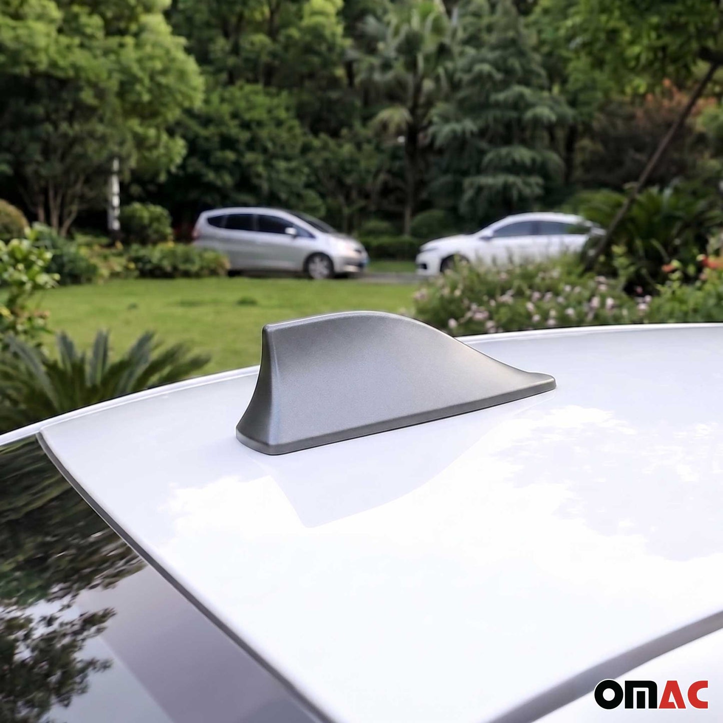 Car Shark Fin Antenna Roof Radio AM/FM Signal Aerial Accessories Grey