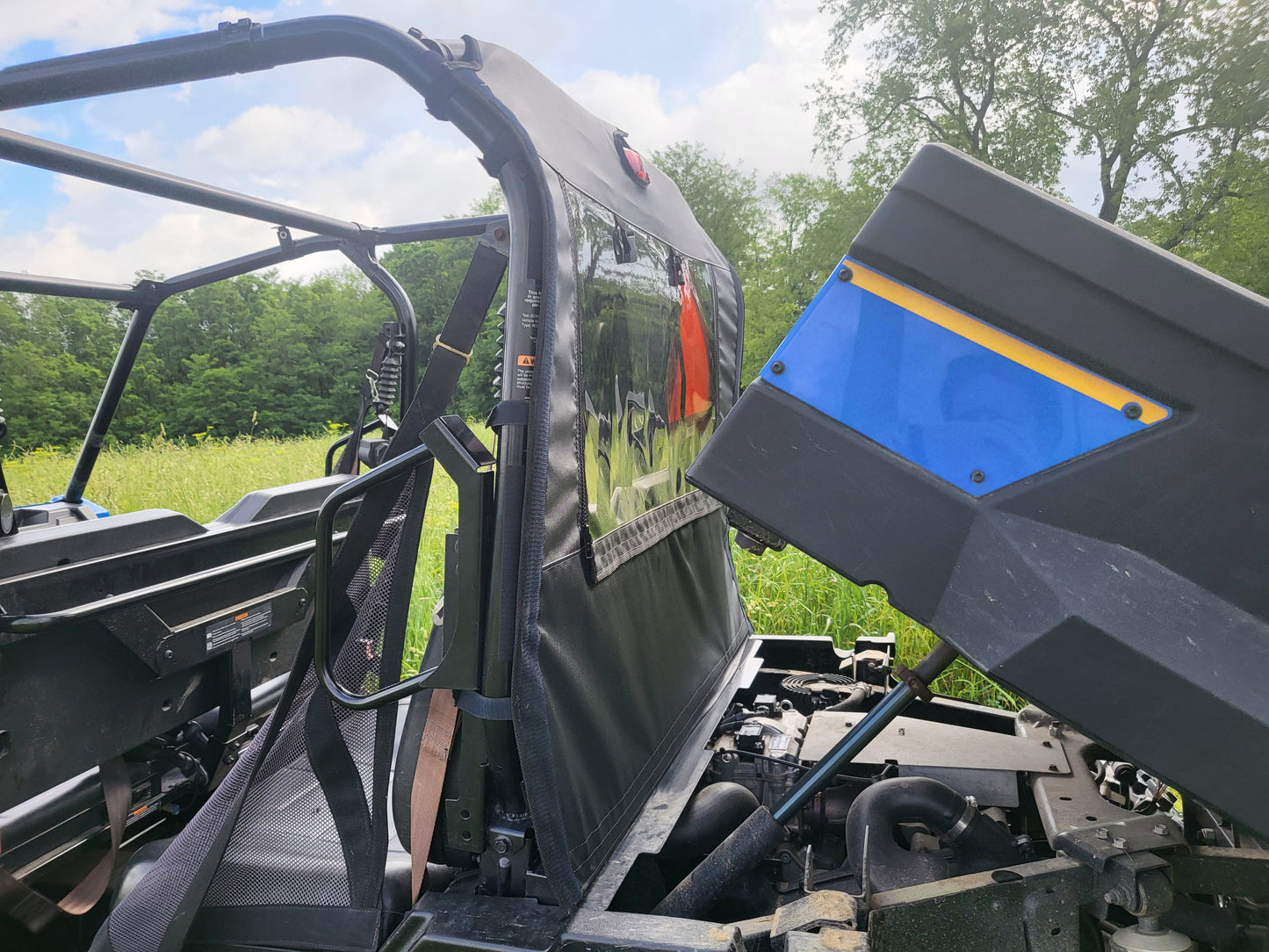 New Holland 850 Crew - Door/Rear Window Combo