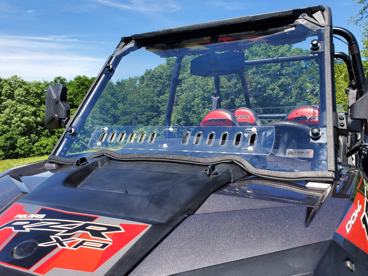 Polaris RZR XP 4 1000/XP 4 Turbo - 1 Pc Scratch-Resistant Windshield w/Vent and Clamp Options