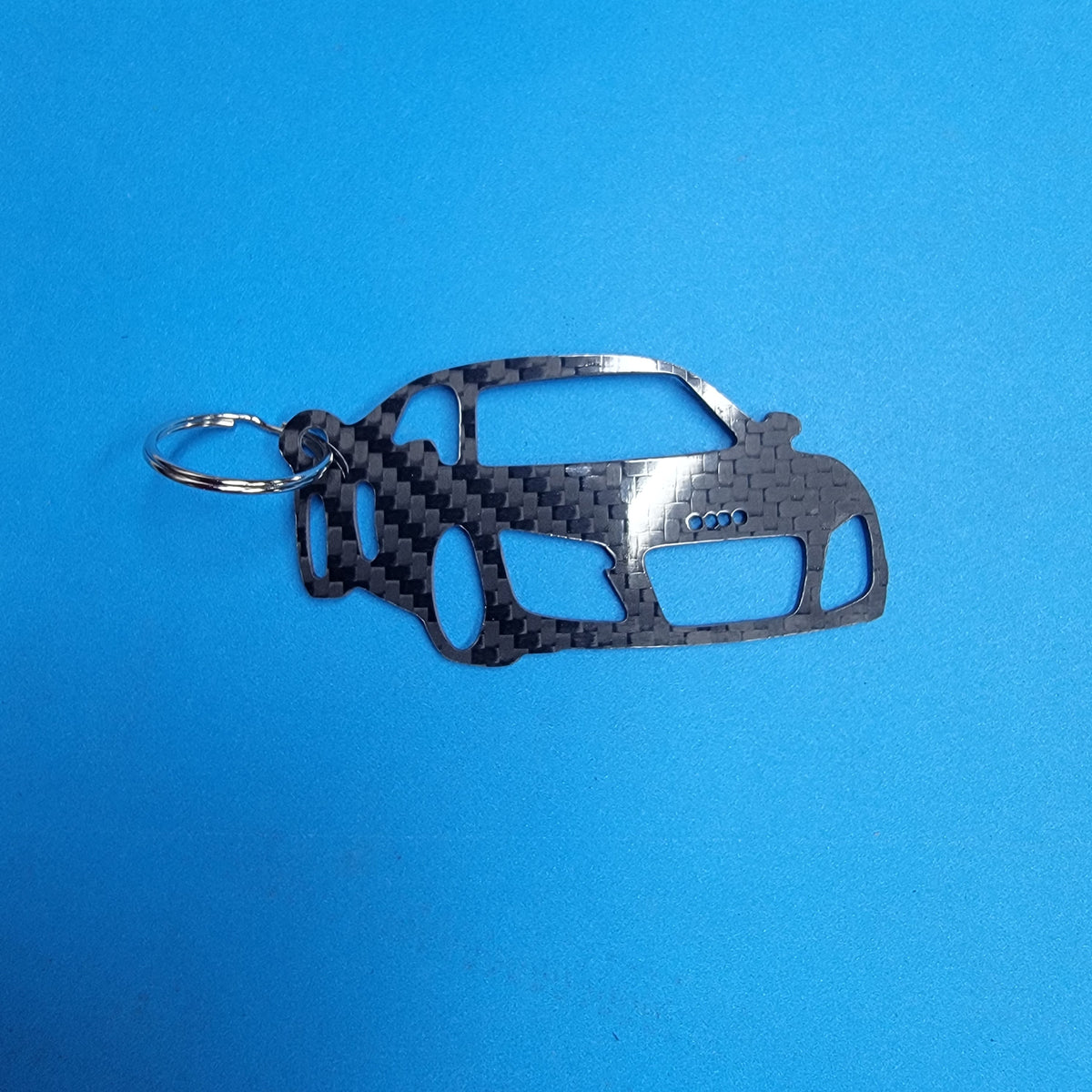 Carbon Fiber keychain for Audi R8 Type 42 Spyder (2006-2012) 1st Generation Inspired Keychain Lanyard 3d  front view Glossy Twill