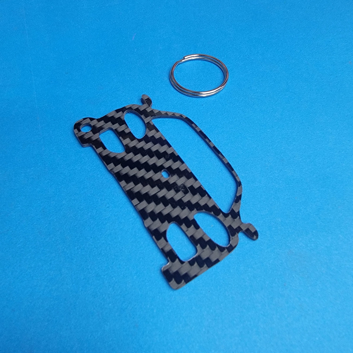 Carbon Fiber keychain for Ferarri Modena (1999-2004) keychain  front view Glossy Twill