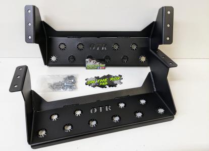Roxor side steps in Black Powdercoat