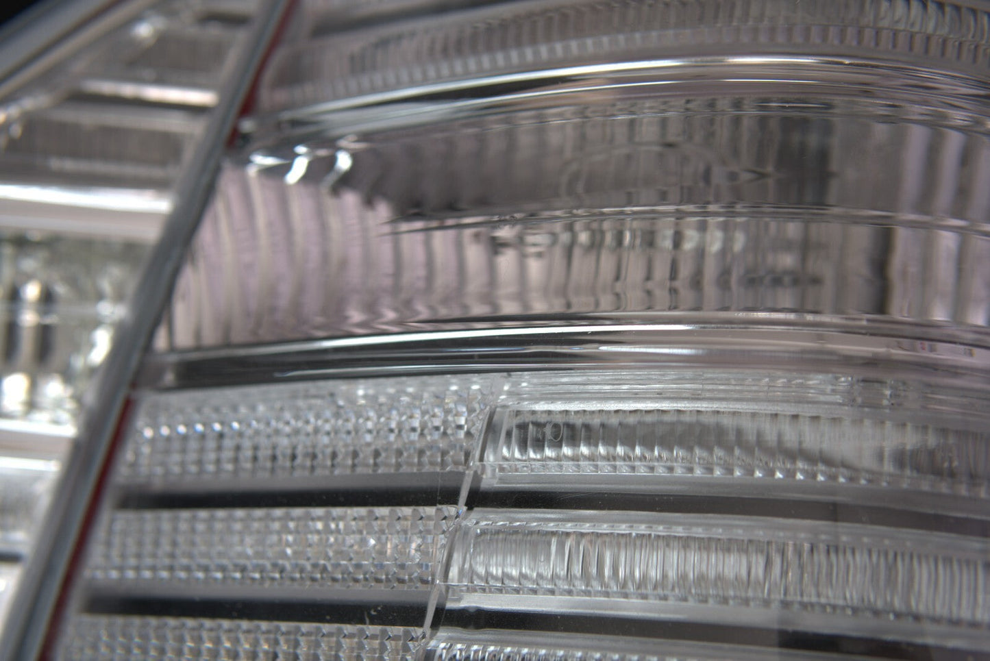 2004 - 2006 LEXUS LS430 UCF31 ALL CLEAR TAILLIGHT LENSES