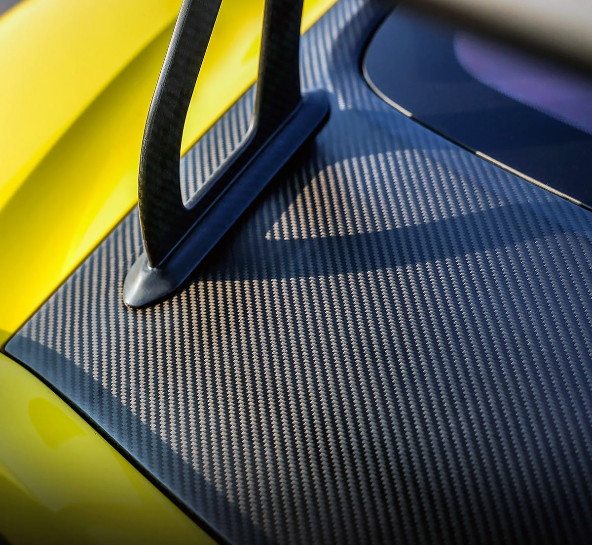 SilverRocket Dry Carbon Fiber Tailgate w Lightweight Glass (718/981 Cayman)