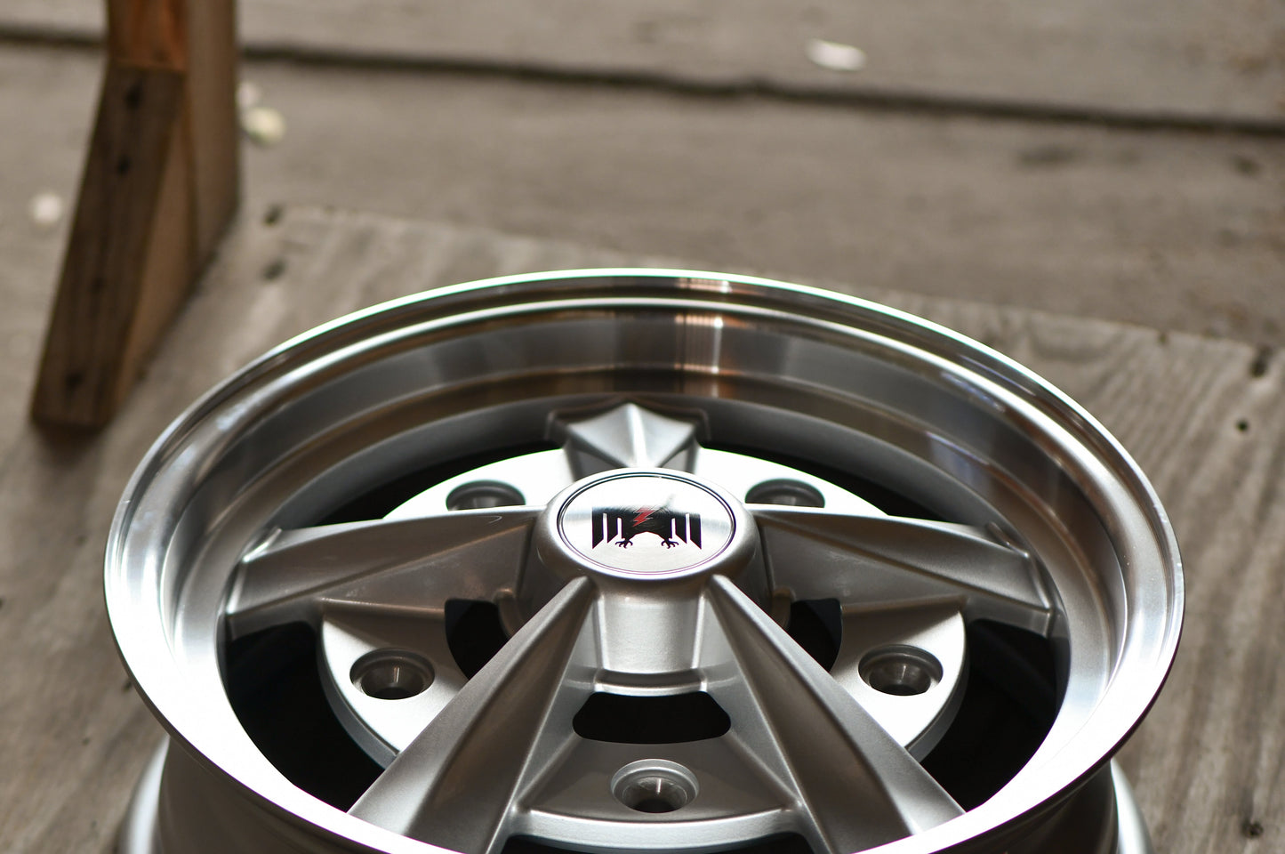 Hans | Gloss Silver Machined Lip
