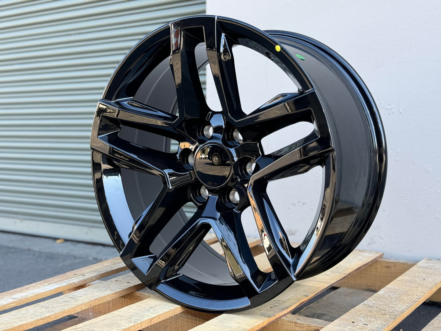 GM5 20x9 6x139.7 +24 78.1 GLOSS BLACK (FITS GMC SILVERADO TAHOE SIERRA)