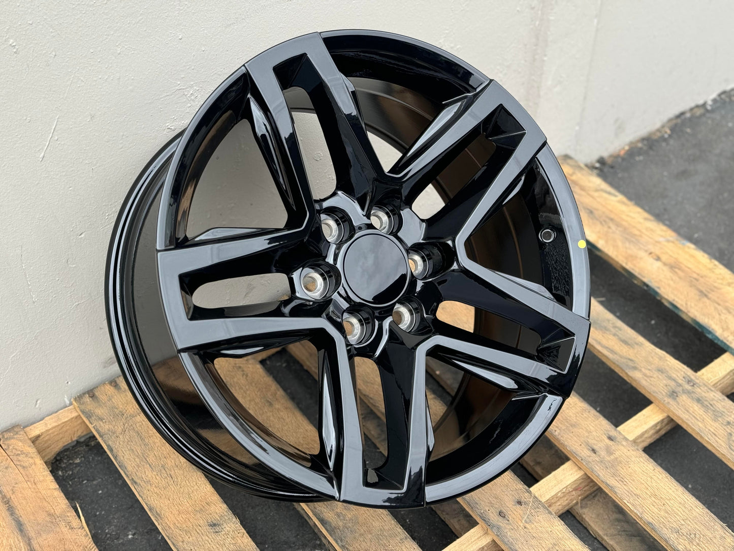 GM5 20x9 6x139.7 +24 78.1 GLOSS BLACK (FITS GMC SILVERADO TAHOE SIERRA)